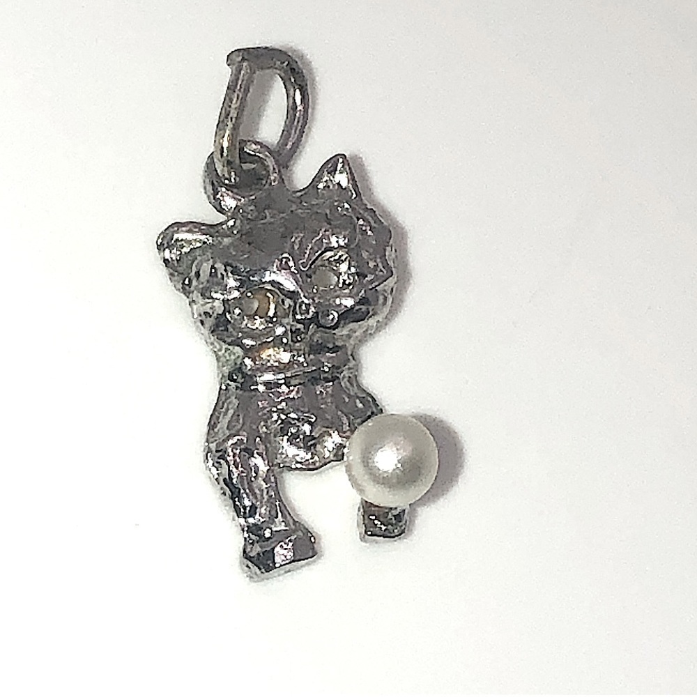 Vtg Sterling Silver Kitten & Ball Mini Charm / Pendant